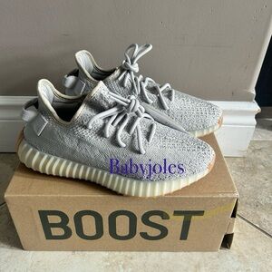 BNIB YEEZY BOOST 350 V2 Sneakers size 6US
